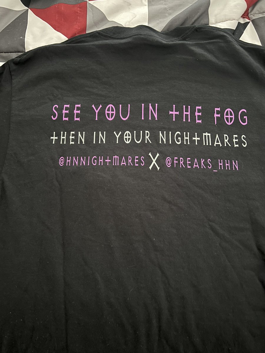 Let’s do a little Freaky Nightmares giveaway. We only have a small or medium left. To enter just follow us and <a href="/HNNightmares/">Horror Night Nightmares</a>, like this post, and retweet. Bonus if you share your favorite haunt moment from this year!!