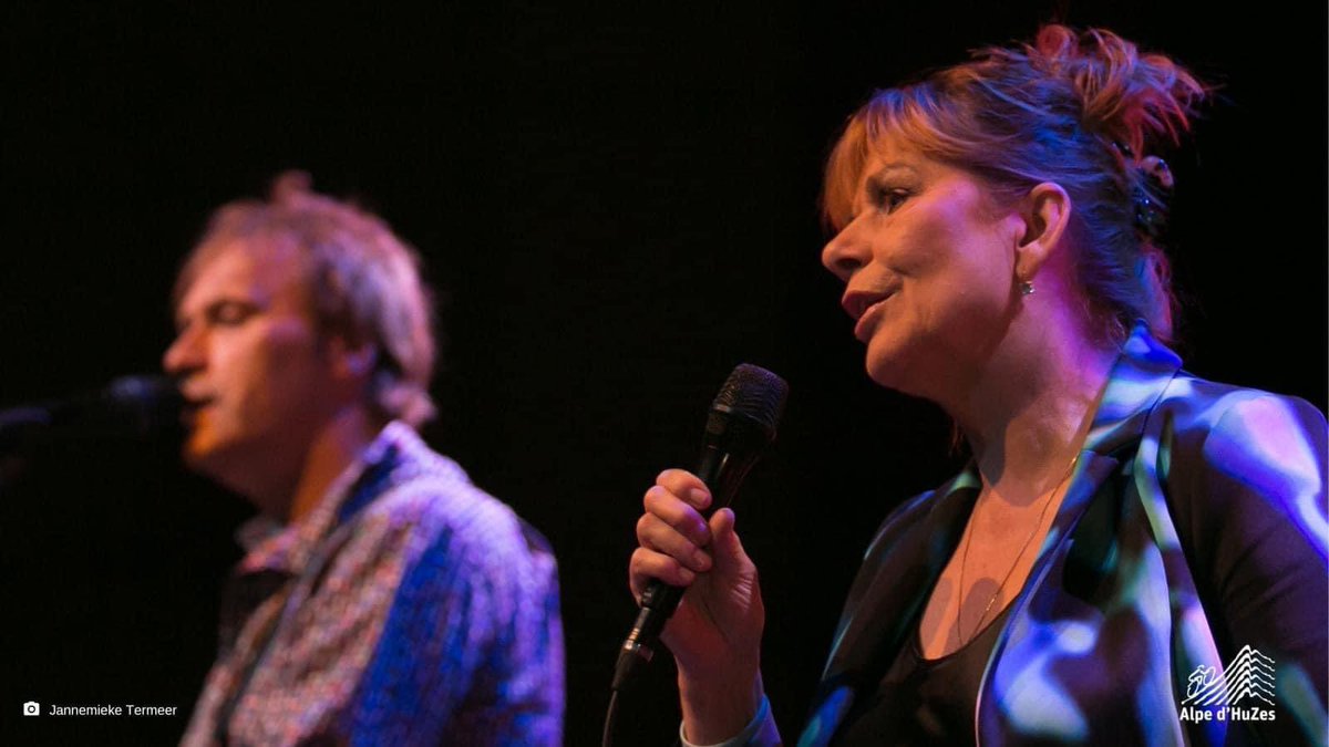 Margriet Eshuijs is overleden, jarenlang zong ze samen met Maarten de sterren van de hemel tijdens <a href="/alpedhuzes/">Alpe d'HuZes</a>. Rust zacht, sterkte voor Maarten, familie en vrienden.
