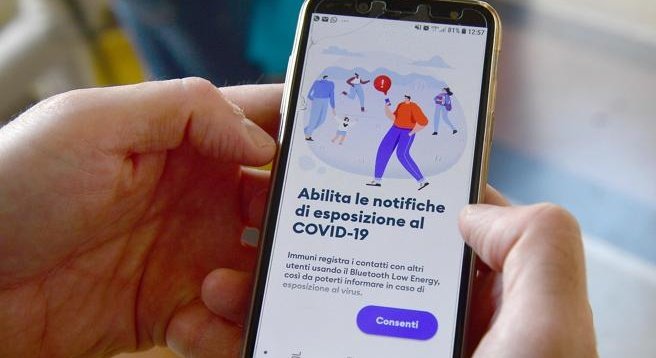 GiancarloDeRisi's tweet photo. Domani sarà dismessa l'#AppImmuni, è stata un grande #fallimento nella lotta al #COVID. L’applicazione ha segnalato solo il 2% dei positivi e ha contribuito a tracciare appena l’1% dei casi 👇👇👇👇👇👇
Ma le app di tracciamento hanno fallito pure negli altri paesi d’Europa https://t.co/VI6Uc3ntu3