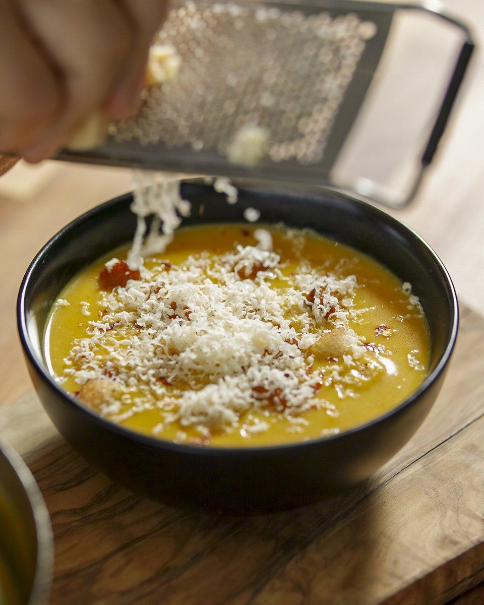 Roasted Curried Pumpkin Soup with Olive Oil Croutons &amp; Barber’s 1833. Many thanks to Brett our guest chef <a href="/TheWhitePost/">TheWhitePost</a>! The soup is served with a generous sprinkling of our #Barbers1833Cheddar. Slightly salty and incredibly creamy – just the job to finish the delicious soup off!