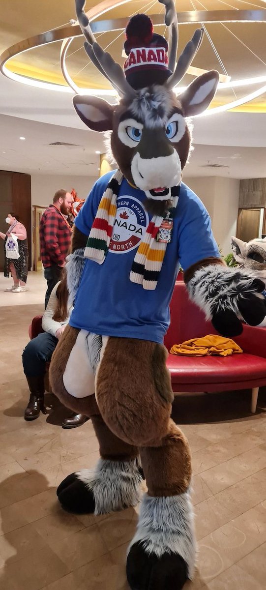 WoleverWuff's tweet photo. Then it was off to Confuzzled #cfz #cfz22 which was my first con since 2019! Absolutely one of my favourites as well. I was lucky enough to grab the Starpups apron from @Arcais_Panda #FursuitFriday
๐ธ:@kenara_girl @Jay_Quokka @marcus_techkat and one from the official photoshoot https://t.co/0rOMfkDdN0