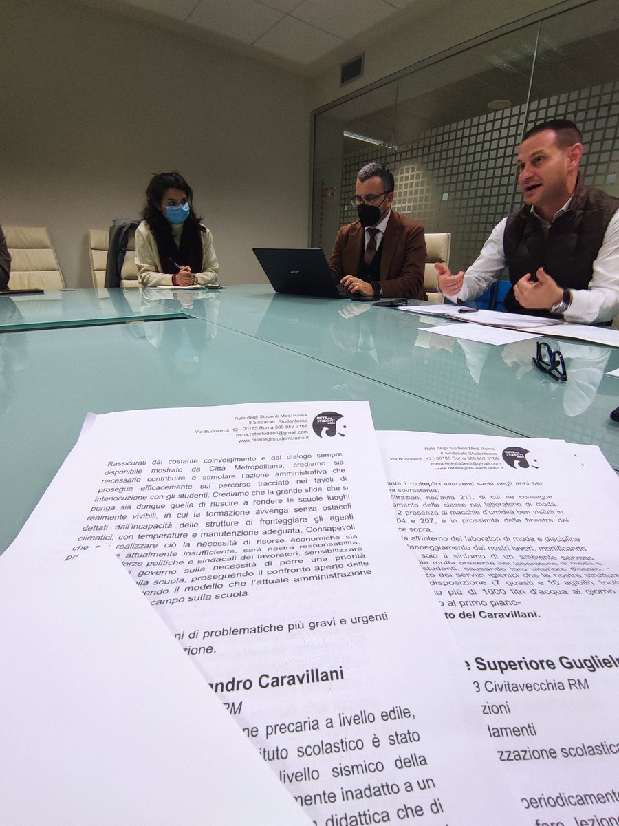 Leo_soffientini's tweet photo. Questa mattina con @DanieleParrucci @CittaMetroRoma tavolo di aggiornamento tra #studenti e #istituzioni sulla situazione dell'#ediliziascolastica. #PNRR, interventi di messa in sicurezza, riscaldamenti, spazi al centro degli interventi. Avanti in questa direzione per la #scuola. https://t.co/josUxkB1aC