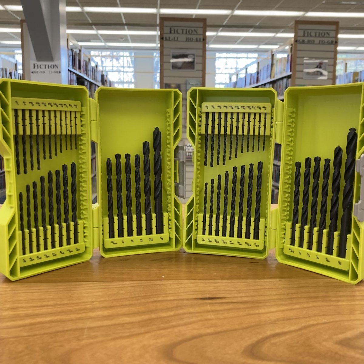 MansfieldCTLib's tweet image. New to the #ToolLibrary we've added 2 new cases of drill bits to go along with our Drill/ Driver sets. Each set has 25 bits ranging from 1/16 to 3/8.