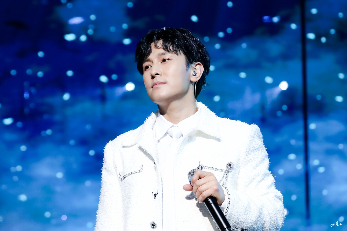 221230 #신화 WDJ 콘서트

쏟아지는 별처럼,

#김동완 

blog.kakaocdn.net/dn/QIqtb/btrU3…
blog.kakaocdn.net/dn/qM9Vk/btrU2…
blog.kakaocdn.net/dn/bvVfV2/btrU…