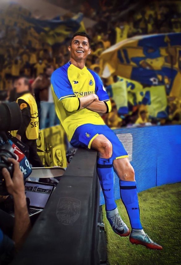 _MundoPor's tweet photo. رواتب كرستيانو رونالدو مع نادي النصر : 🚨

السنة = 390 مليون ريال
الشهر = 32 مليون ريال
الأسبوع = 8 مليون ريال
اليوم = مليون و200 الف ريال

💰💰💰💰💰💰💰💰 https://t.co/dODNqQfZIg