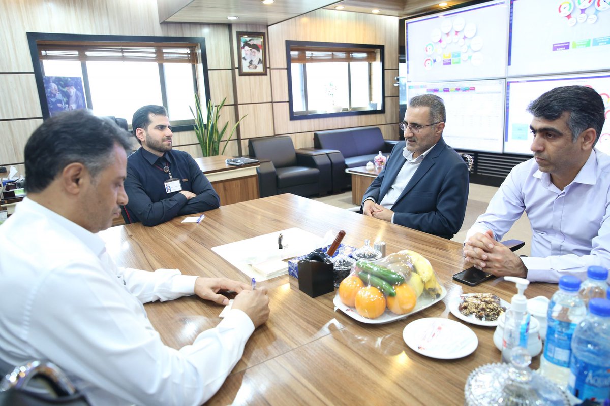 ChericHaji's tweet photo. مدیریت فروشگاه های اتکا در استان #بوشهر طی دیداری با مدیرعامل  #آریاساسول از راه اندازی اتکای شهر جم تا پایان دی ماه،تلاش برای ایجاد فروشگاهی در خور شأن کارکنان صنعت در عسلویه و توسعه اتکای شهر کنگان با هدف بسط همکاری ها با صنایع مستقر در منطقه ویژه اقتصادی انرژی پارس خبر داد. https://t.co/O6auNRHH2P