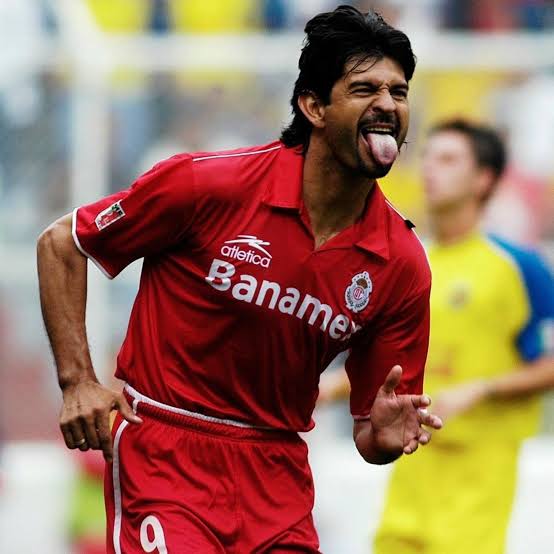 Estradamyers's tweet photo. Vamos a resolver esto de la mejor manera...

¿Mejor delantero de los últimos 20 años en la #LigaMx?

🔄 André Pierre Gignac
❤️ José Saturnino Cardozo

#Tigres #Toluca #DiablosTwitteros #LigaBBVAMX https://t.co/sEbftChXZz