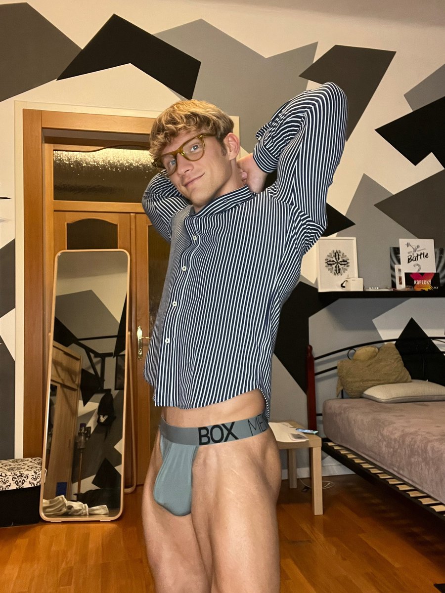 Rt if you would stay after school with me  🤩