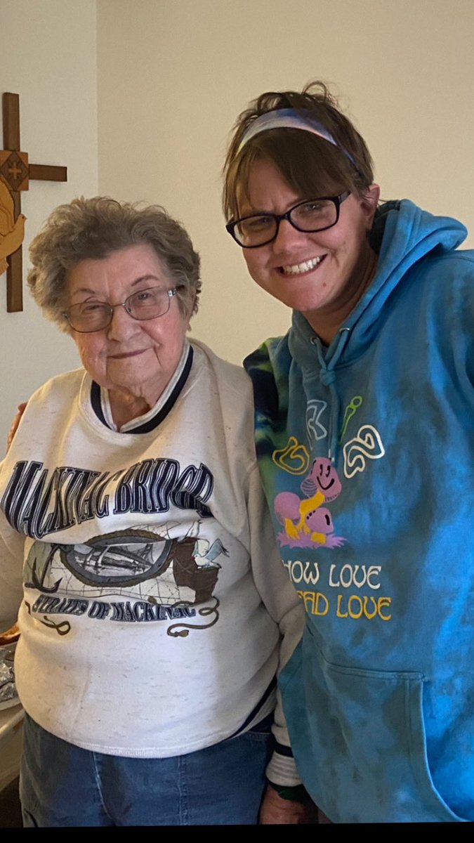 Hey_Mae_Mae's tweet photo. @judge_trudy Just went to Toledo to see mine! https://t.co/QeY67Wh4d8