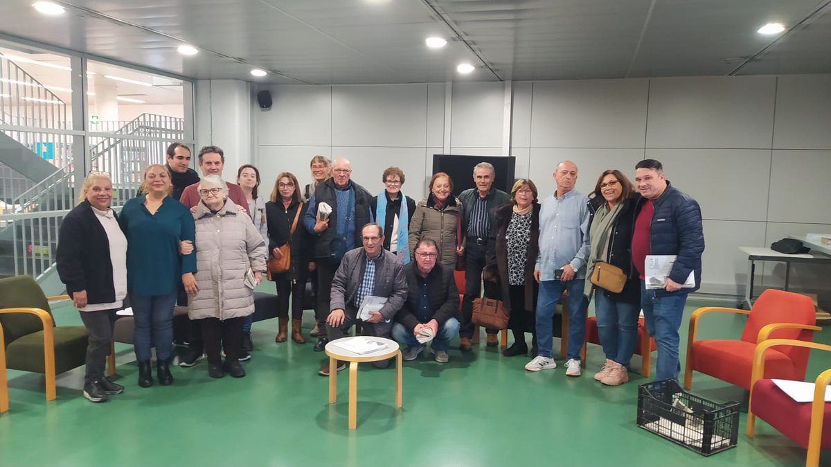 lafundicio's tweet photo. Gràcies a tots els veïns i veïnes La Bomba i altres antics barris de barraques de #LHospitalet que ens van acompanyar ahir a la presentació dels quatre nous butlletins del #CICdB. Gràcies pel vostre reconeixement. Seguim fent memòria per imaginar un futur millor! https://t.co/a3yNrnnzEK
