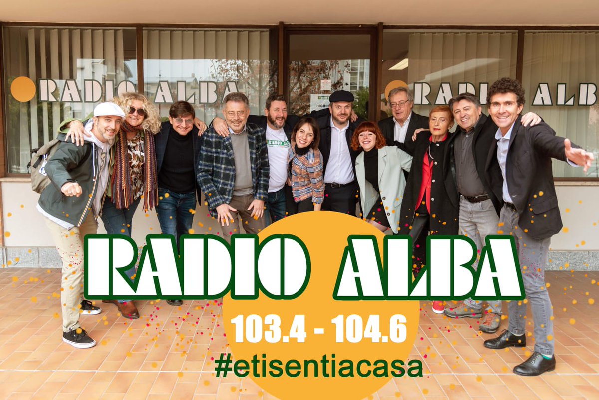 radioalbalive's tweet photo. 🌞Un saluto da tutti noi a tutti voi!
#radioalba #etisentiacasa #buon2023 https://t.co/HDXHRDpgH9