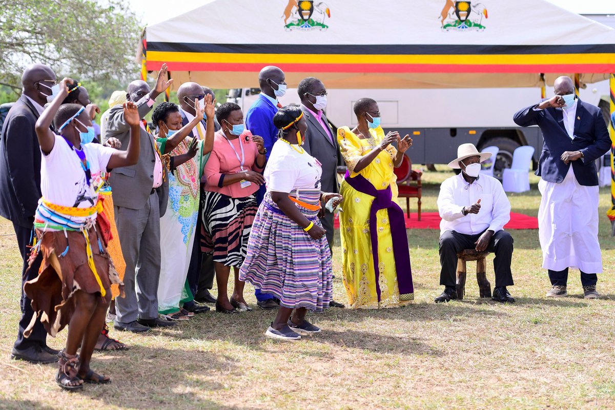 KagutaMuseveni's tweet photo. I salute this family for 'donating' their children to serve the country, for example, H.E Alupo first to the UPDF, then to NRM, in spite of her father's death in the line of duty. They are a true community of Ugandans who understand service and sacrifice. https://t.co/8HIZx0YiPz