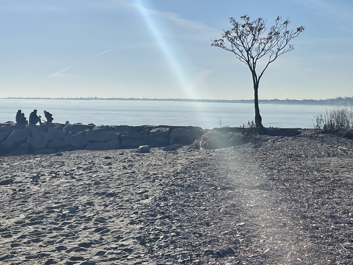 Enjoying 60 degree warmness in CT🐚💕