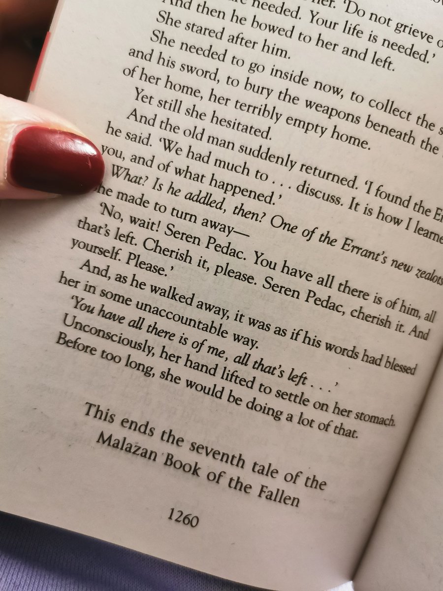 whisper1901's tweet photo. A fitting end to a wonderful year of reading #readingspree #reading #malazan #stevenerikson #reapersgale https://t.co/b22hf0PPNW