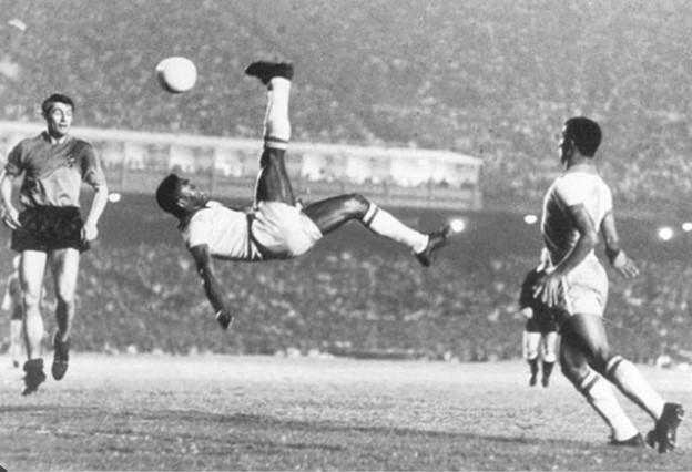 My childhood sports hero passed away yesterday—Pele.  Met him in 1975 before our state championship game.  We played before the Sounders and Cosmos.
He was the epitome of grace and passion.  He loved the game. He played to win.  But he also played it as the game of life— 
#pelé