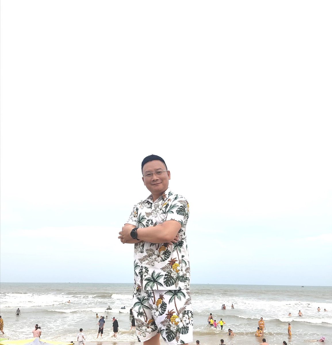 ot_thien's tweet photo. Trai Bảo Hiểm sunlife ở Hà Nội. 
Bot nhá, đã qua tay nhiều người rồi.. https://t.co/nJovo7AMQn
