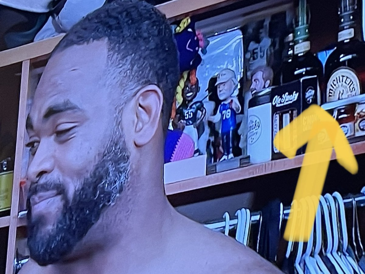 CoachSteve's tweet photo. @brandongraham55 I was a big fan before, but now that I see you’re a bourbon drinker, now I’m you’re biggest fan. Next time you’re in the West Chester area, I’m buying. #FlyEaglesFly https://t.co/ltoQtFbreh