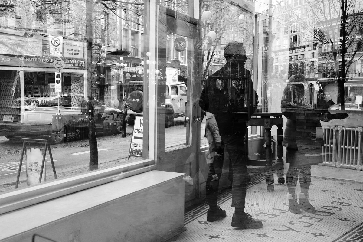 eflexyourhead's tweet photo. Unexpected break in rain? Time to take the new GR IIIx Urban Edition on its first outing! #photography #ricoh #ricohgriiix #ricohgr3x #grsnaps #ricohimaging #shootGR_Vancouver #Vancouver #vancouverbc #Random #RandomPics https://t.co/AleN8raAVB