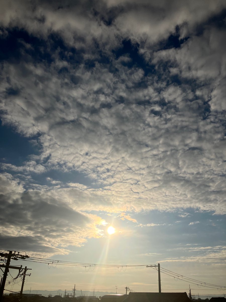 iqTarHzBGxYCKoR's tweet photo. おはようございます
#イマソラ #mhbd https://t.co/9KocS6uUHs