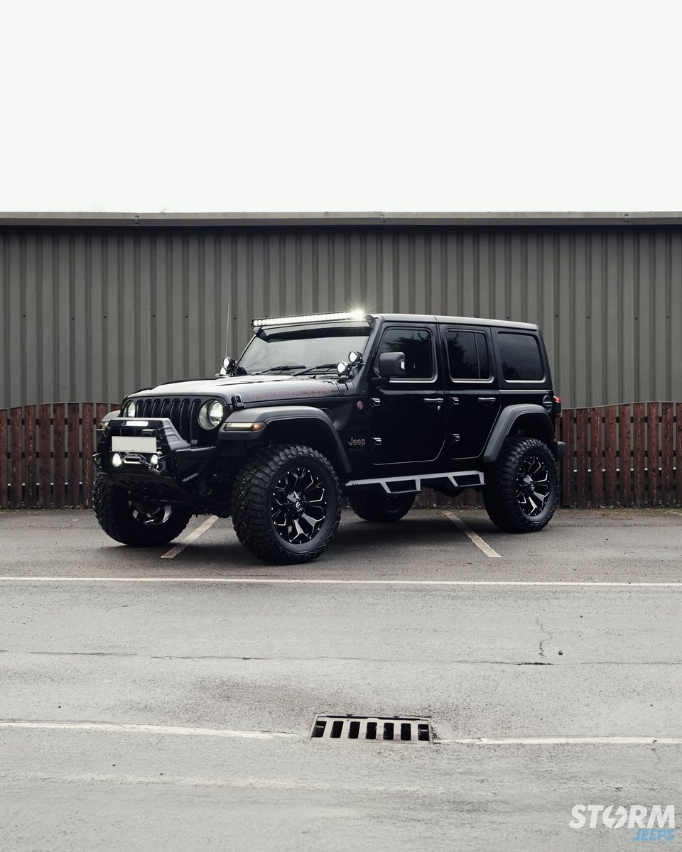 Storm Jeeps tweet media