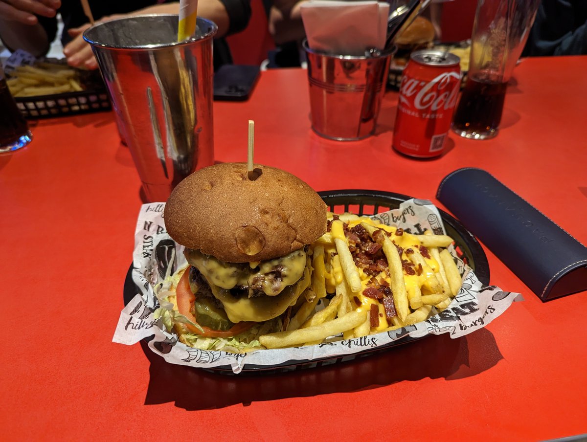 prestontwitt's tweet photo. Out in your version of lalbagh @SimpleDan82 👌 #herbies proper man v food stuff !! Shirt buttons pinging everywhere https://t.co/wIIzuL0Udh