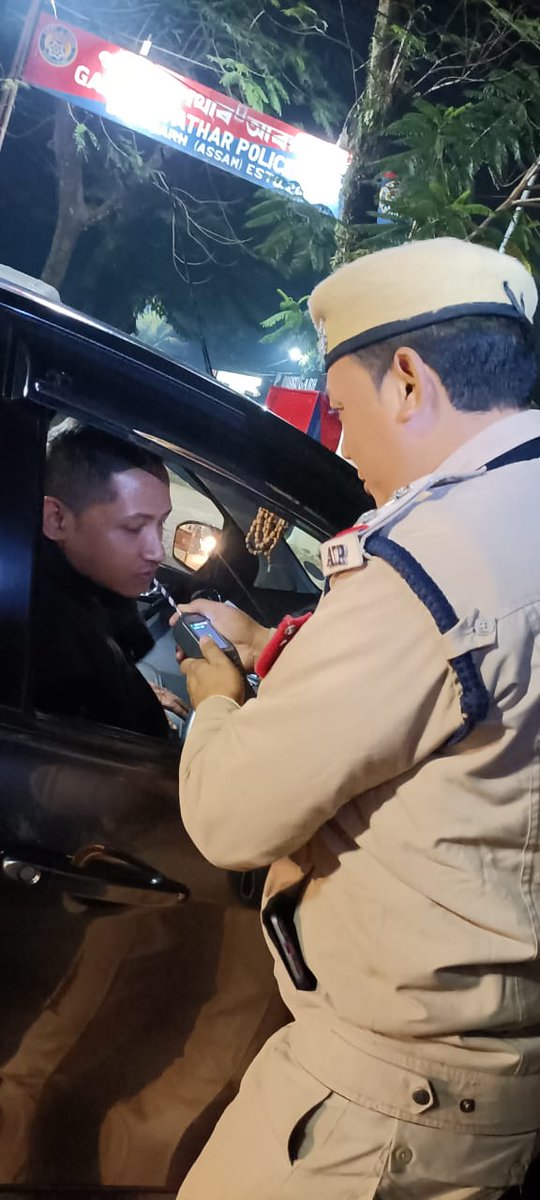 dibrugarhpolice's tweet photo. Midnight scenes in Dibrugarh. #DriveSoberDriveSafe
@CMOfficeAssam @assampolice @DGPAssamPolice @gpsinghips https://t.co/hICiC4cKqk
