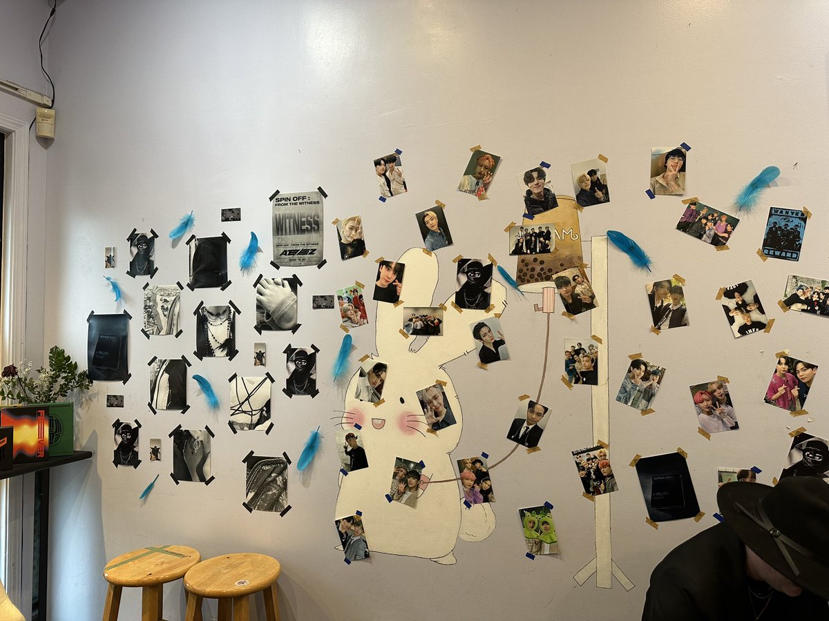 We are ready for you Atiny!! Make sure to come get you cupsleeve before or after you pick up albums for <a href="/SarangHelloSF/">SarangHello</a>!! <a href="/hello82official/">hello82</a> #FROM_THE_WITNESS #POPUPTEEZ
#ATINYinCA