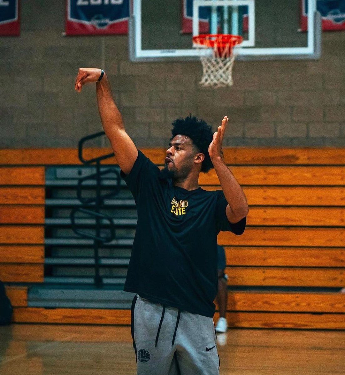 BrandEliteStu's tweet photo. BRAND ELITE DRI-FIT 🔥🏀🏀💪🏾 https://t.co/NXoS1aTXDK