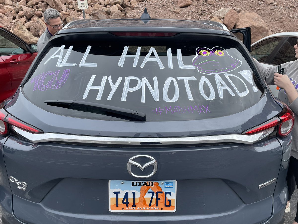 JenNorton70's tweet photo. And now for the #RoadToad part of the trip! #FiestaFrogs #GoFrogs @TCUFootball @TCU @TCU_Athletics 😈🐸 https://t.co/pvLrBWxYcc