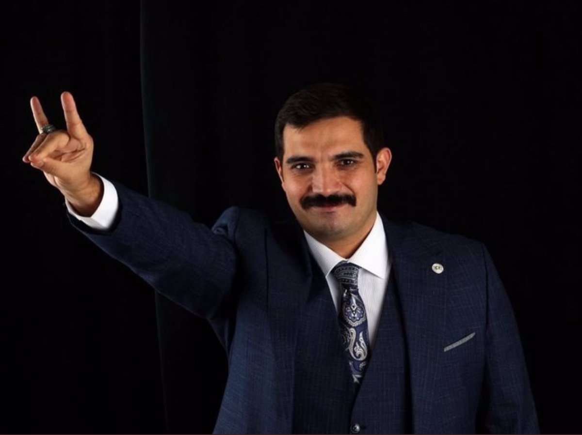 KisacaAdam's tweet photo. "Ahde vefasızlık imansızlıktır!" demişti Ali Metin Tokdemir. Bugün ölen Sinan ağabey değil "vefa" ilkesi..

#SinanAteş https://t.co/61dSBdTjWe