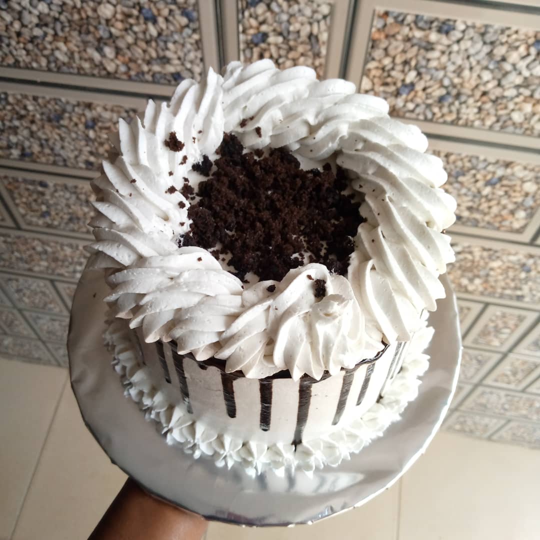 ChoolweCherish1's tweet photo. Congratulations sound better with cake ....order your cakes to congratulate the new grade 8s and 10s ..from as low as k280 https://t.co/9W23Gz8nUP