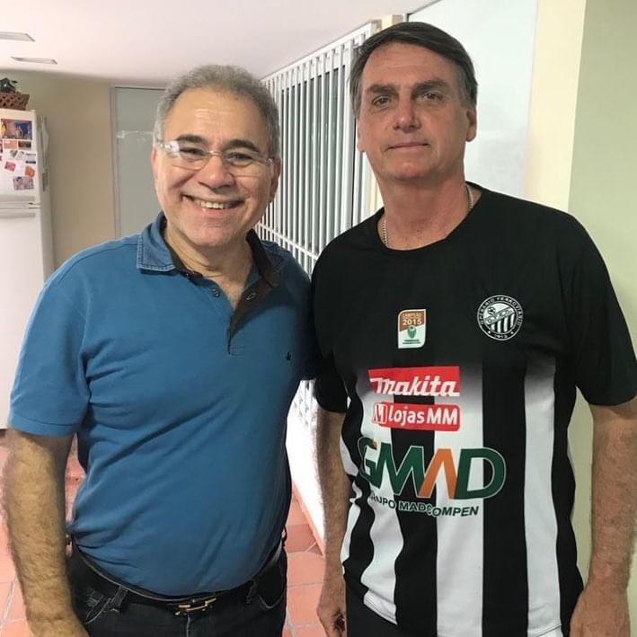 mqueiroga22's tweet photo. Sempre com @jairbolsonaro 🇧🇷👍🏻 https://t.co/JArGZnz447