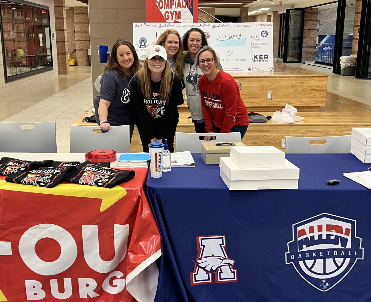 TracyDenton513's tweet photo. A HUGE thank you to our @AllenHolidayInv AHS/Lowery/Ereckson booster site managers! You killed it ladies! 💪🏻🏀 
@AllenEagleBball https://t.co/OhDNKPHlgi