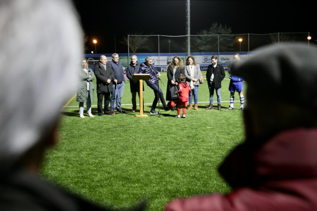 Espectacular‼️ Así ha quedado la Rivera de Suances. Un campo impecable y seguro con nuevos vestuarios para jugar al fútbol desde la cantera a la veteranía 💪🏽 Hoy todas las generaciones han disfrutado de los colores y la historia del San Martín de la Arena 🔵⚪️