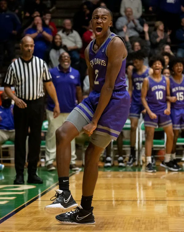 KyleNeddenriep's tweet photo. Mark Zackery had a tough assignment Friday: Guard Markus Burton. Story from No. 1 vs. No. 2 showdown as Ben Davis, NorthWood win in early games at @HoopsHall Classic. https://t.co/fzoJ43Lmhb https://t.co/5JM8Sjndrh