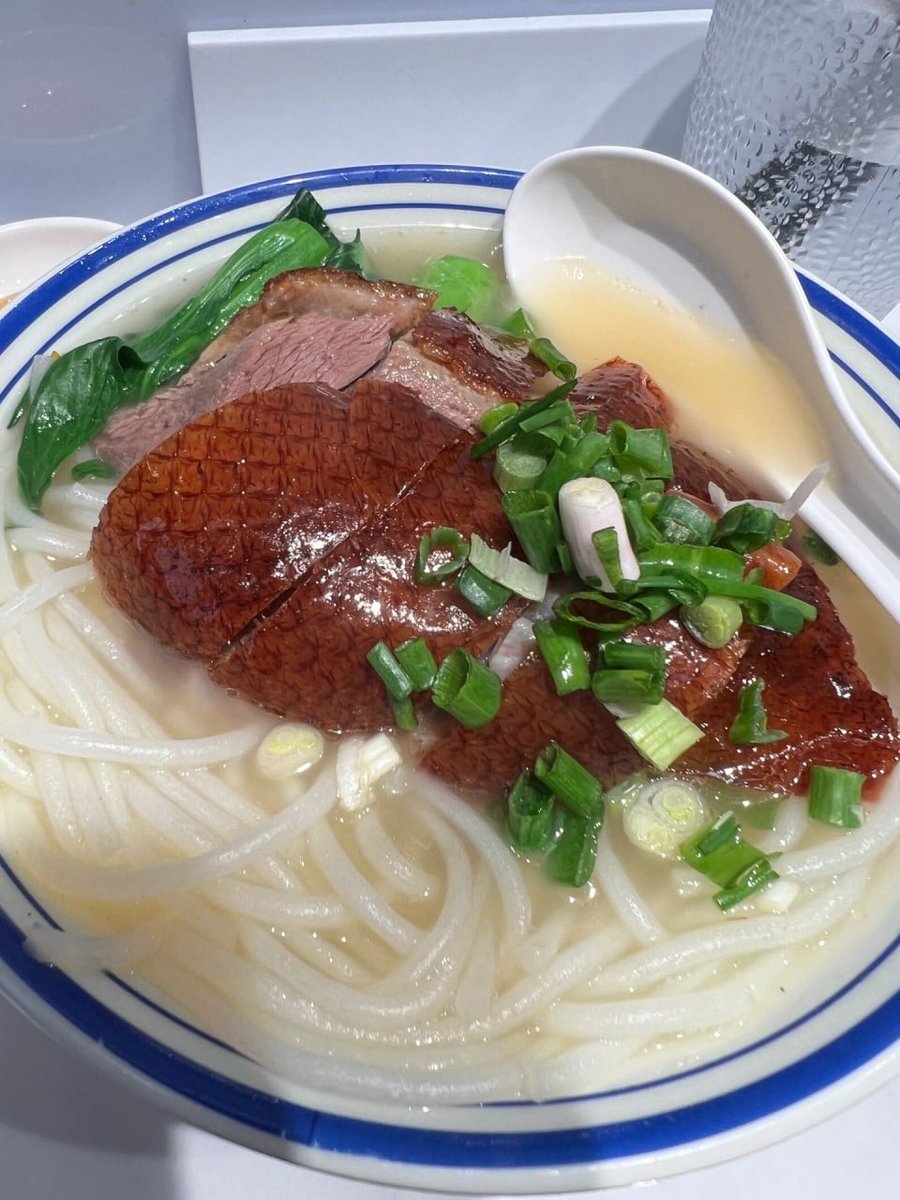 hanth22's tweet image. Only by always having a heart full of dreams and passions can a person truly understand the meaning of life and enjoy life in a real sense!