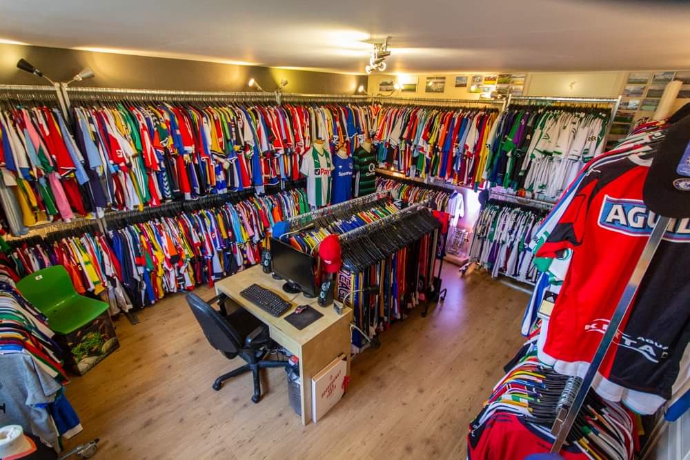 vtblshirts's tweet photo. Number of shirts at the beginning of 2022: 2.779
Number of shirts at the end of 2022: 2.900
#football #footballshirtsfriday #shirtscollection #fcgroningen #Everton #feyenoord #2022inShort #RoundUp https://t.co/25bVyDliWE