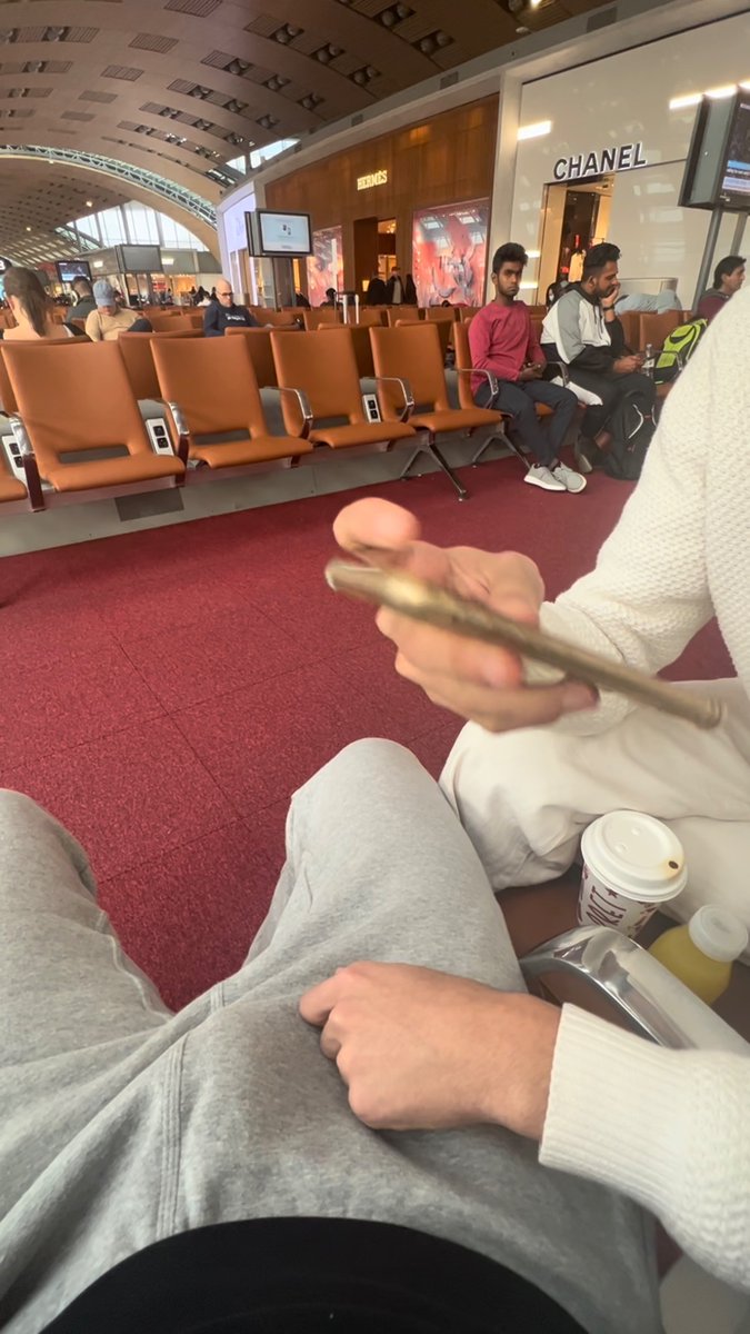 thisclosefriend's tweet photo. ‘this really handsome twink played with my bulge in the airport lounge’ #sweatpants #always #do #the #trick #exhib #gay #play 🫠 https://t.co/69CwyE8V5Q
