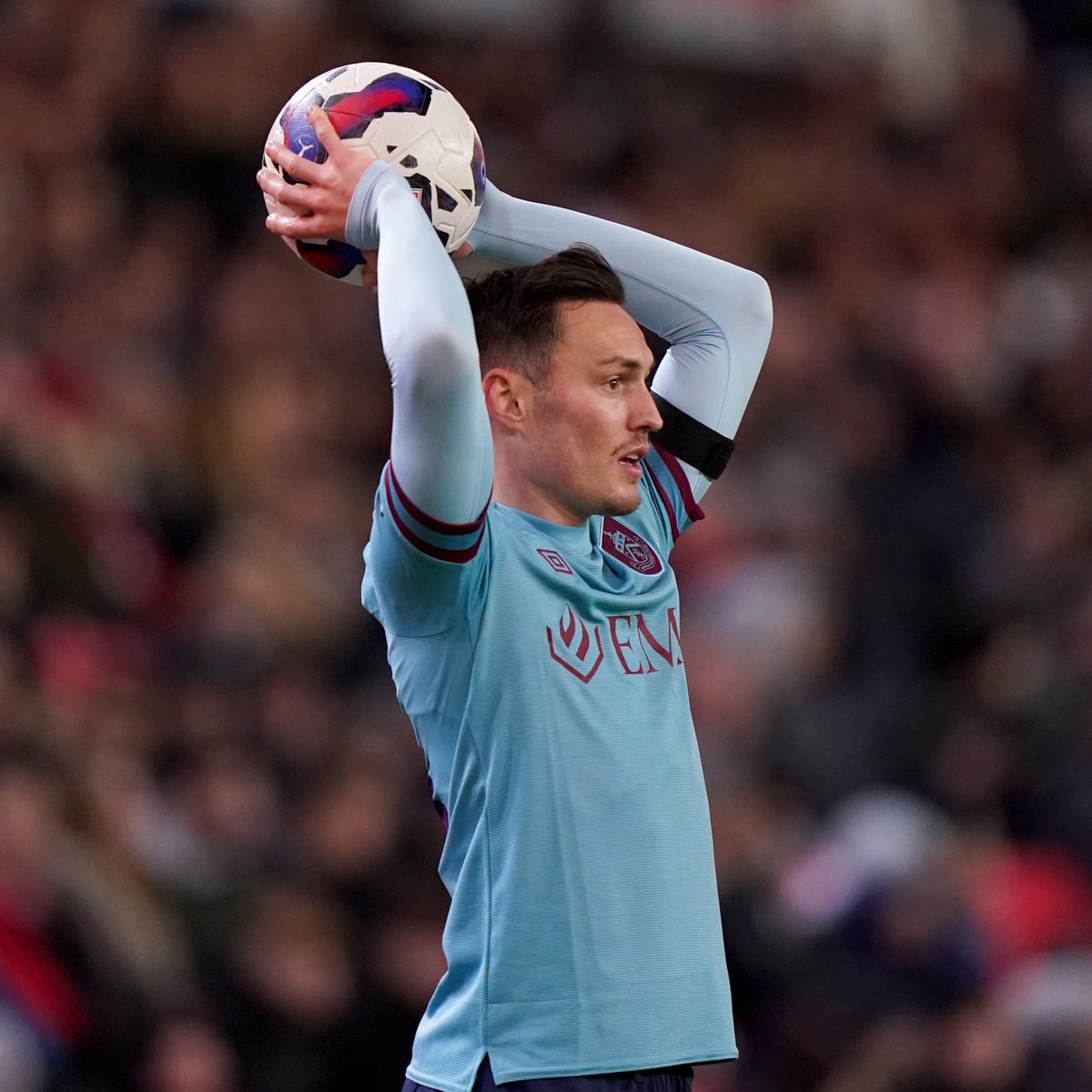 BurnleyOfficial's tweet photo. Back underway - time to up the ante 👊

#STKBUR https://t.co/BNY847Wv8n