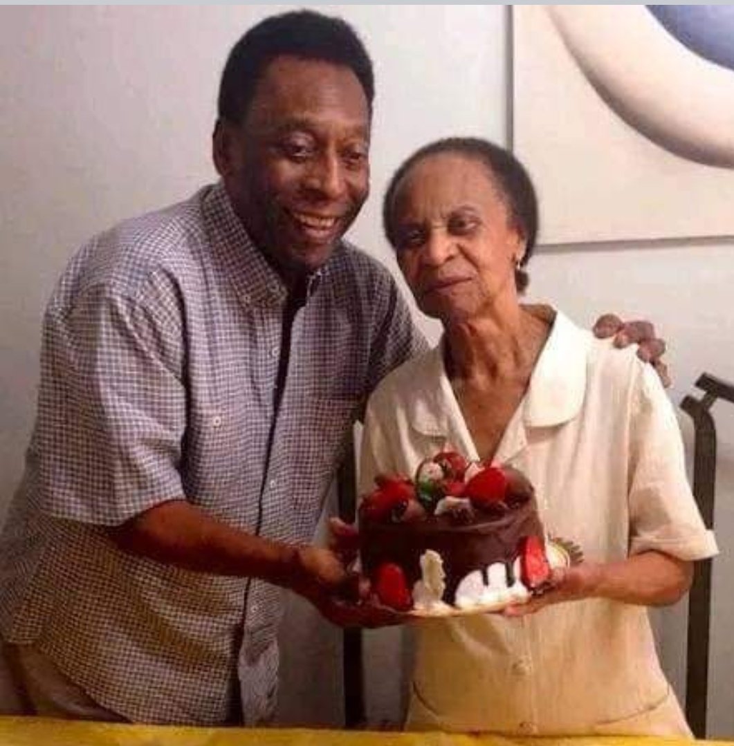 JacquiMckenzie6's tweet photo. Pele's mum, Celeste Arantes, is alive and was 100 last month. Mourn the son and honour thy Queen. https://t.co/fcl5d4j631