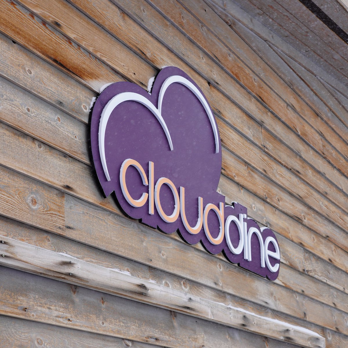 PCski's tweet photo. Nothing says "Welcome to the Weekend" like hot, fresh, donuts. Cloud Dine's legendary donuts are back this season. Available daily starting at 9:30 am these are a treat not to miss! #ThisisYourMountain #DoughnutRun https://t.co/wykZEUSa5o