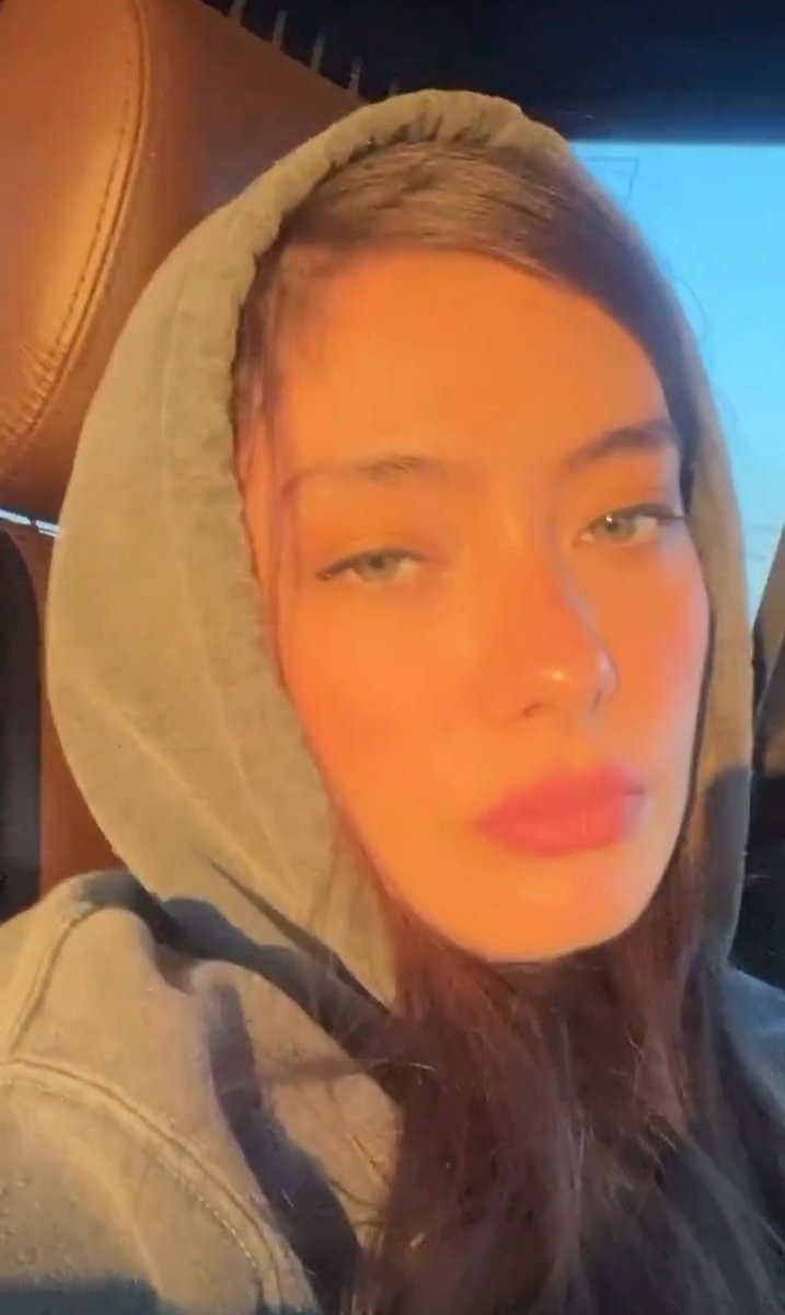 burakneslih's tweet photo. @neslihanatagul #NeslihanAtaguel #NeslihanAtagül #neslihatagul #atagul #nihan 🤍❤️💫🌜🙇🏻💙🤍❤️ https://t.co/f8uZZdpwyk