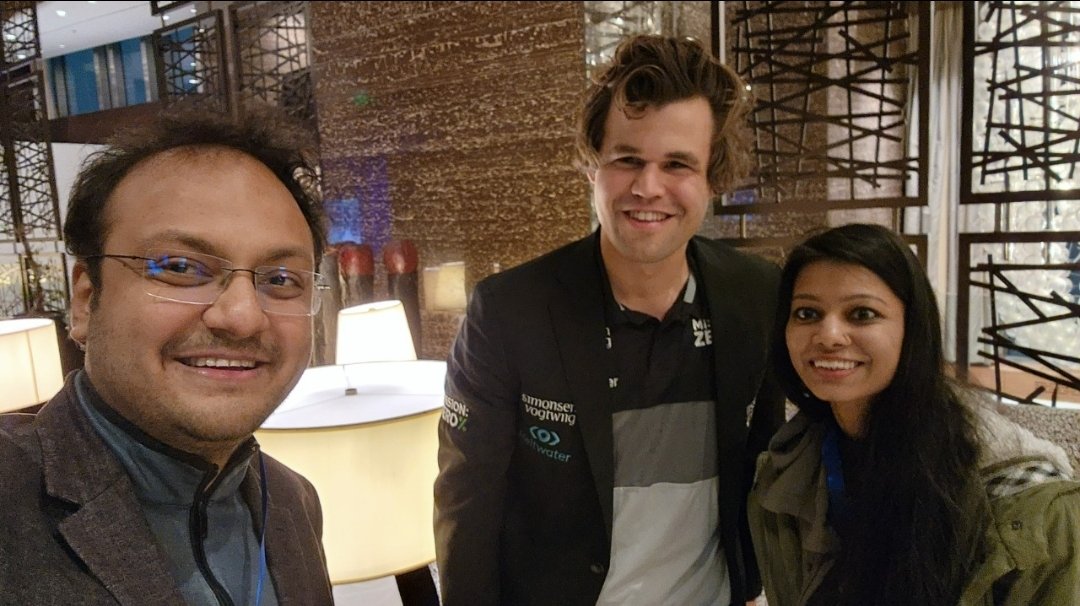 What a wonderful way to end 2022! Check out the interview with the World Rapid and Blitz Champion 2022 @MagnusCarlsen: youtu.be/zSZ7ZOvseK8