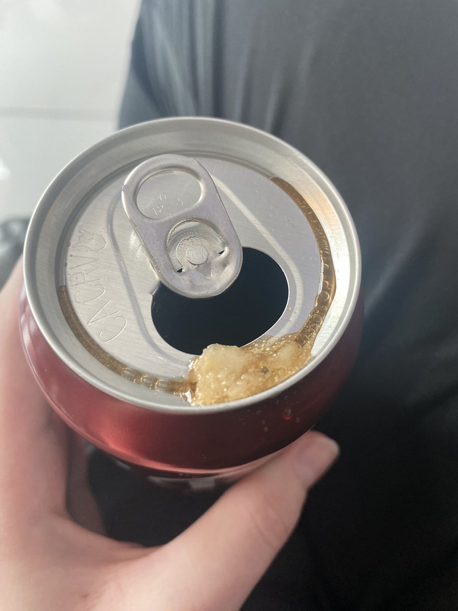 SweetTooth2003's tweet photo. I live for @drpepper but I’m pretty grossed out by what I found in my new can https://t.co/2Jm7Hpfvld