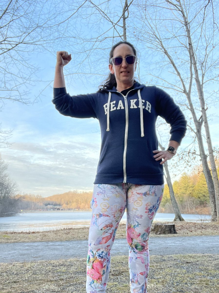 Last #flexfriday of MPC2022 💪🏻. Can’t wait to see what MPC 2023 has in store for us! <a href="/MyPeakChallenge/">My Peak Challenge</a> <a href="/CoachValbo/">John Valbonesi</a> <a href="/SamHeughan/">Sam Heughan</a> @fitmooney <a href="/jordana_brown/">Jordana Brown</a>