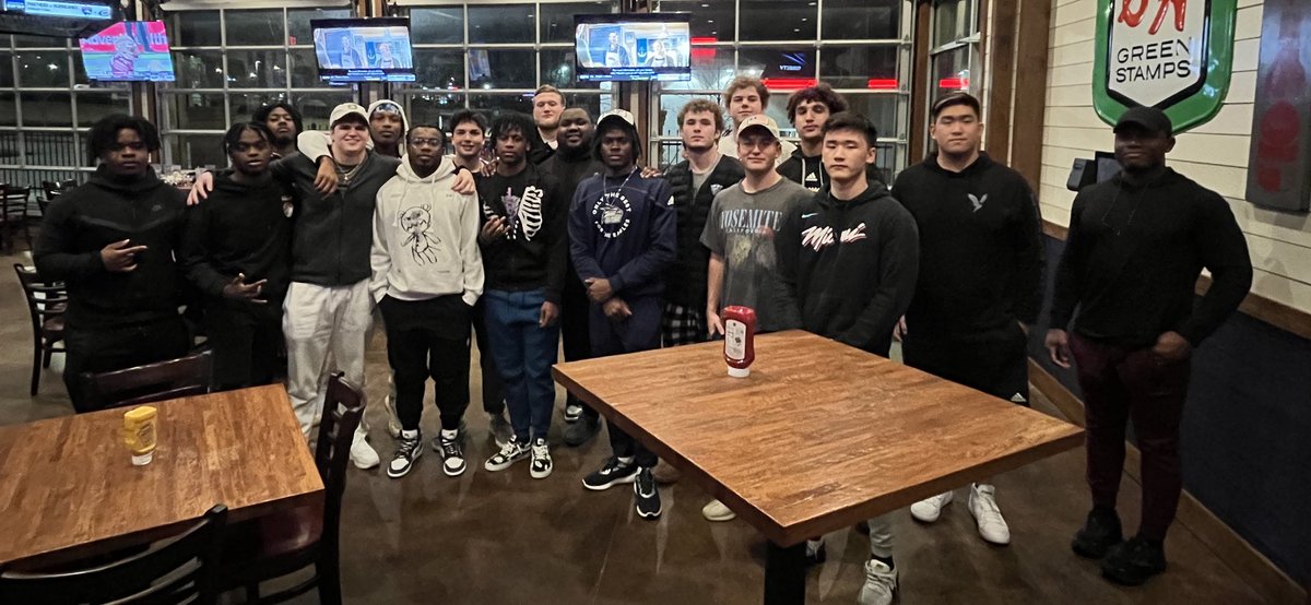 Terian Williams II "The Playmaker " (@t_williamsd1) on Twitter photo I had a great time catching up with my teammates from last years <a href="/JohnsCreekHSFB/">Johns Creek FB</a> a special group ,we made history and will continue making history ,brothers for life <a href="/jcgladiators/">Johns Creek Athletics</a> @LeadGladiator <a href="/GladiatorArmy/">Gladiator Army</a> <a href="/jcgladiators/">Johns Creek Athletics</a> #playmaker I had a great time catching up with my teammates from last years <a href="/JohnsCreekHSFB/">Johns Creek FB</a> a special group ,we made history and will continue making history ,brothers for life <a href="/jcgladiators/">Johns Creek Athletics</a> @LeadGladiator <a href="/GladiatorArmy/">Gladiator Army</a> <a href="/jcgladiators/">Johns Creek Athletics</a> #playmaker