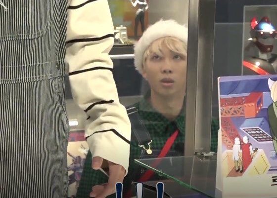 contextlesshl's tweet image. 