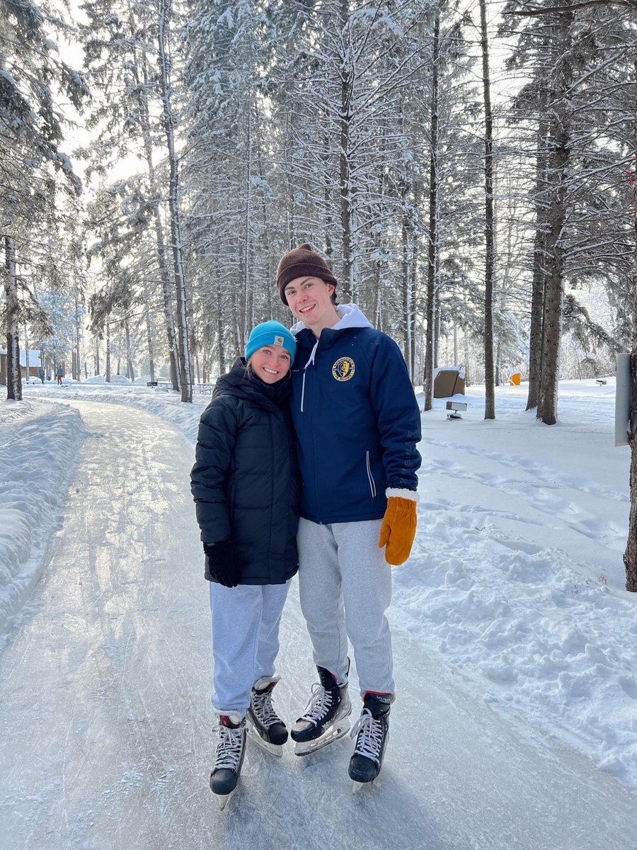 JEM438288's tweet photo. Final day @RidingNP for these two. Back to the 🇺🇸 tomorrow! Great Canadian winter experience for Elise. What a trooper! #friendlyMB ❤️❄️ https://t.co/0S3pfTHTWw