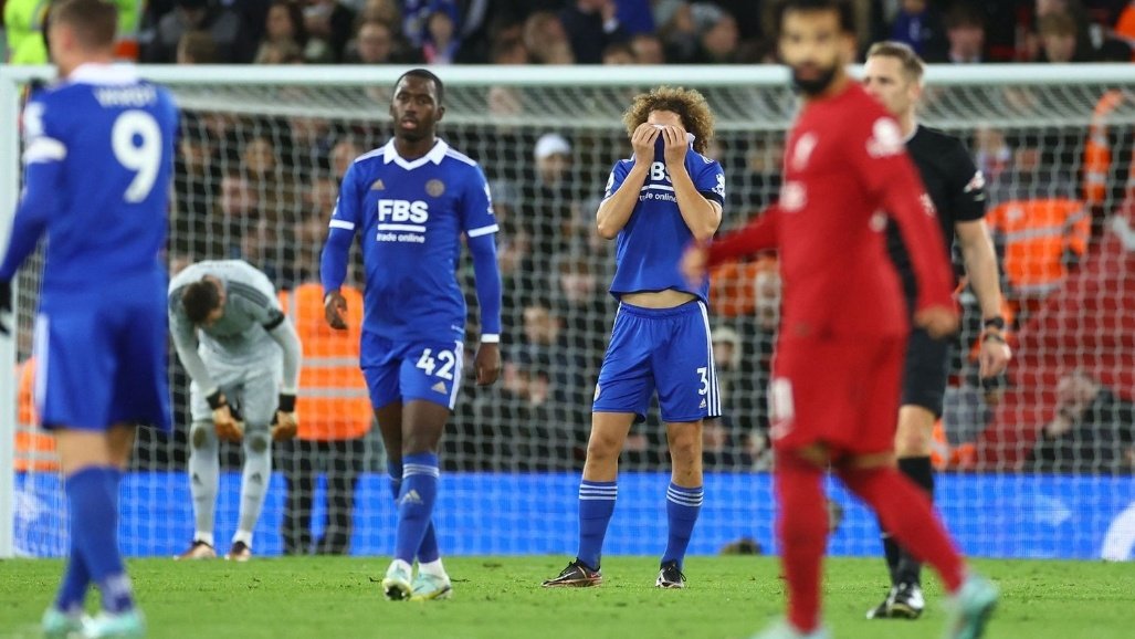 Talaverso's tweet photo. Que un jugador marque 2 autogoles en un partido, tiene muy pocos antecedentes, no recuerdo ninguno
#Faez #Leicester https://t.co/1ToGSuU9ZB