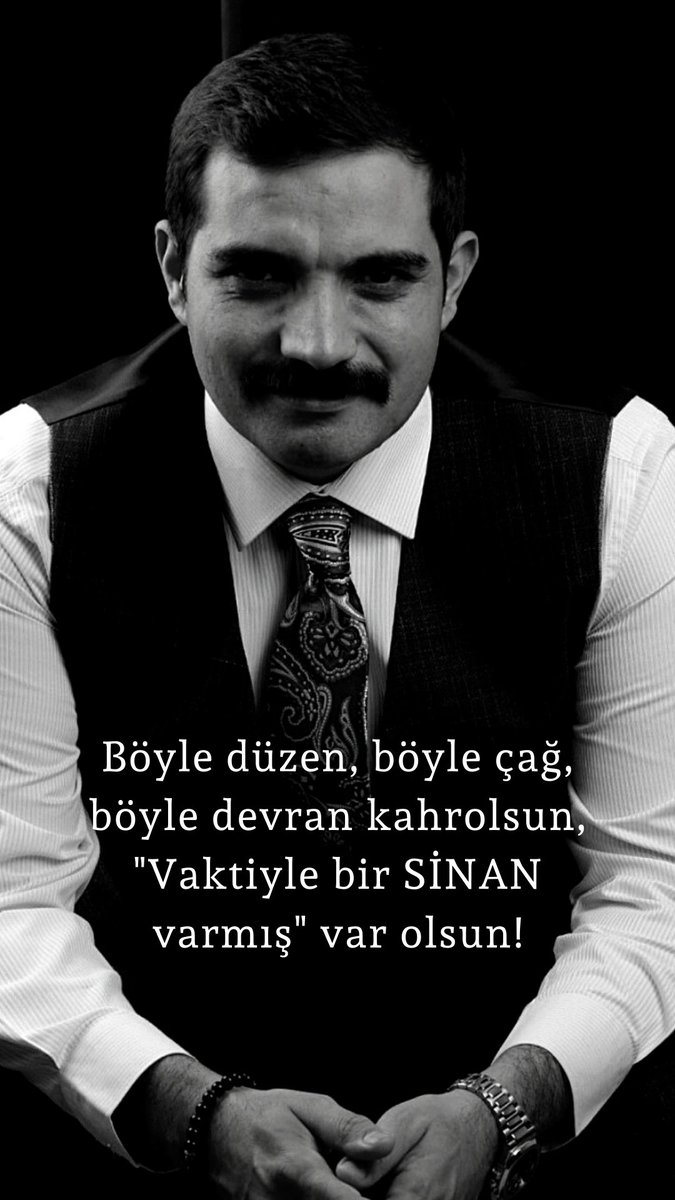 Selcu_k_'s tweet photo. Namus lekesi değil alnımda gördüğünüz,
Vurulmuşum, vurulmuş düşmüşüm güpe gündüz.

Şakağımdaki kansa, o benim gülüşümdür,
Namert sürünmektense, erkekçe ölüşümdür...

Ruhun şad olsun. #sinanates https://t.co/Xzii9KxQJk